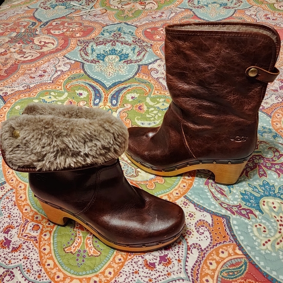 UGG Lynnea Leather Shearling Wood Clog Boots | Size 6 - Picture 2 of 16